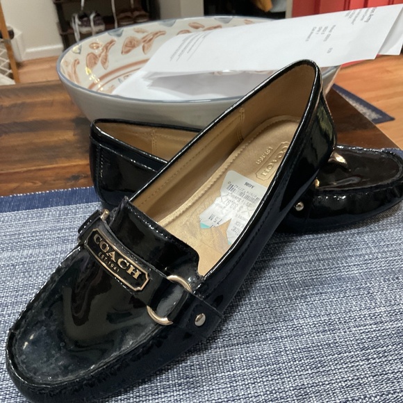 Coach - Picture 2 of 4